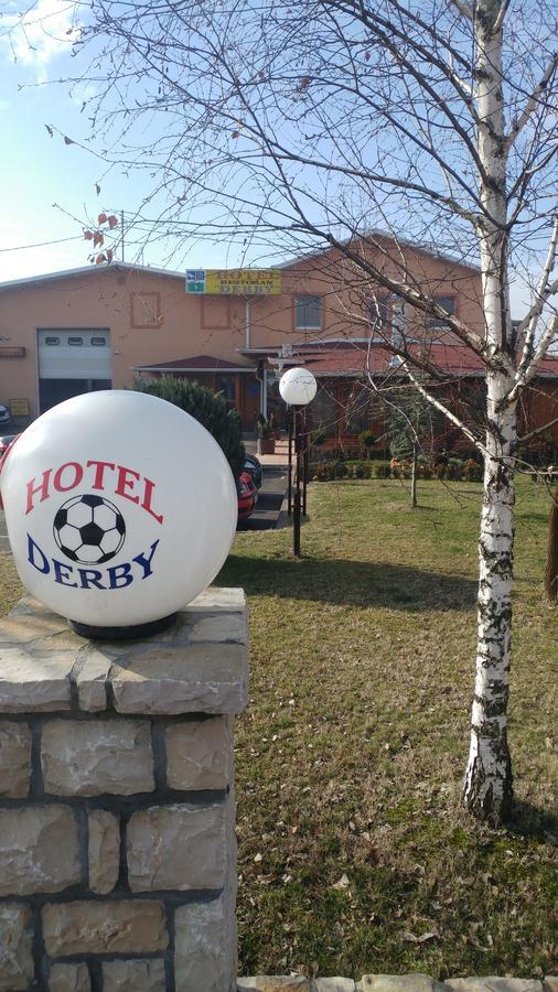 Hotel Derby Orasje Екстериор снимка
