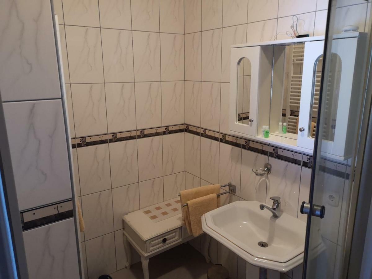 Hotel Derby Orasje Екстериор снимка