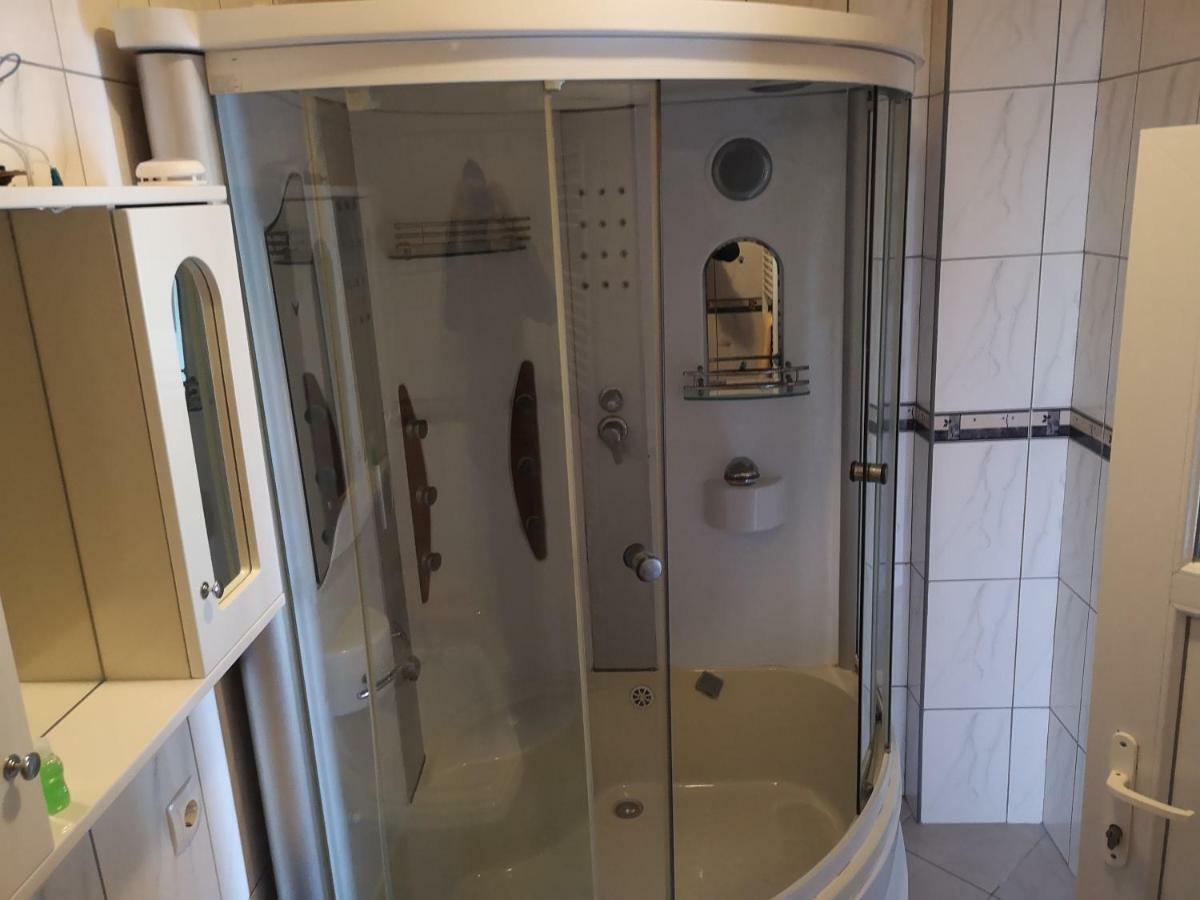 Hotel Derby Orasje Екстериор снимка